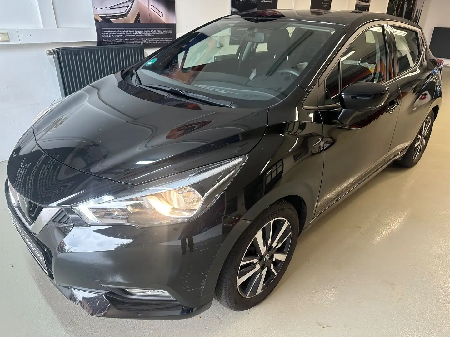 Nissan Micra N-Way K14 Schwarz - 1