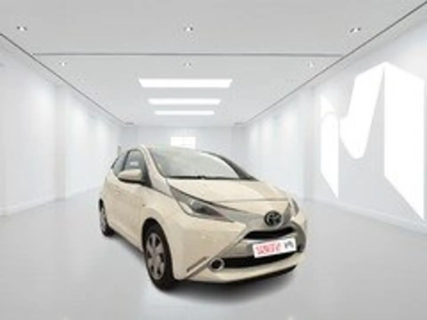 Toyota Aygo Aygo II 2014 5p 1.0 x-wave my15 FD885TL Blanc - 1