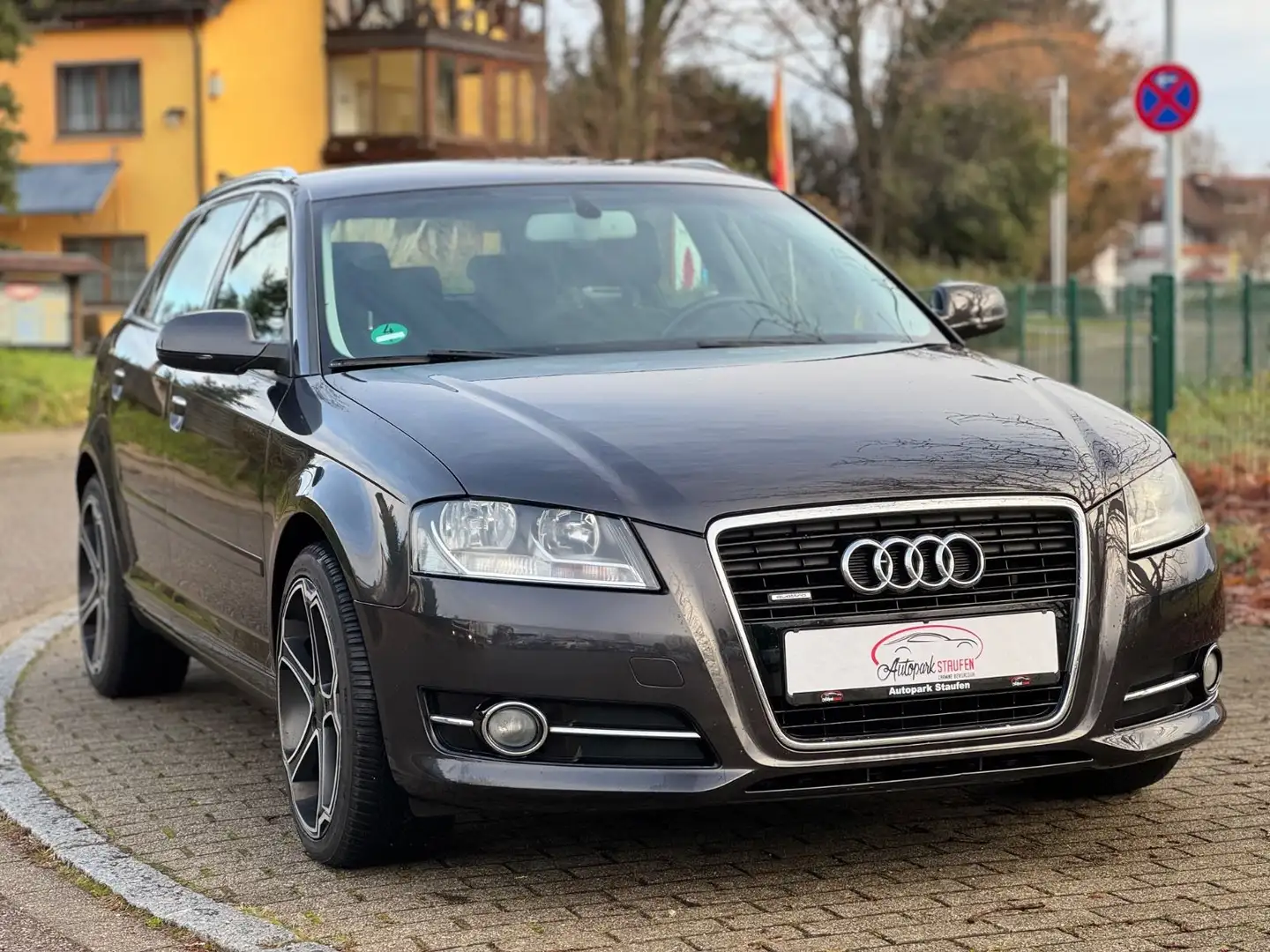 Audi A3 Sportback 1.8 TFSI Ambiente quattro Grau - 1
