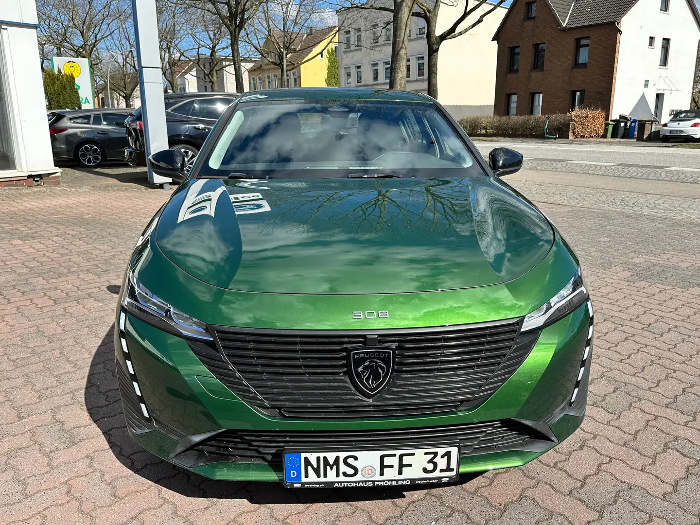 Peugeot 308 Active Pack 1.2 PureTech Verde - 2