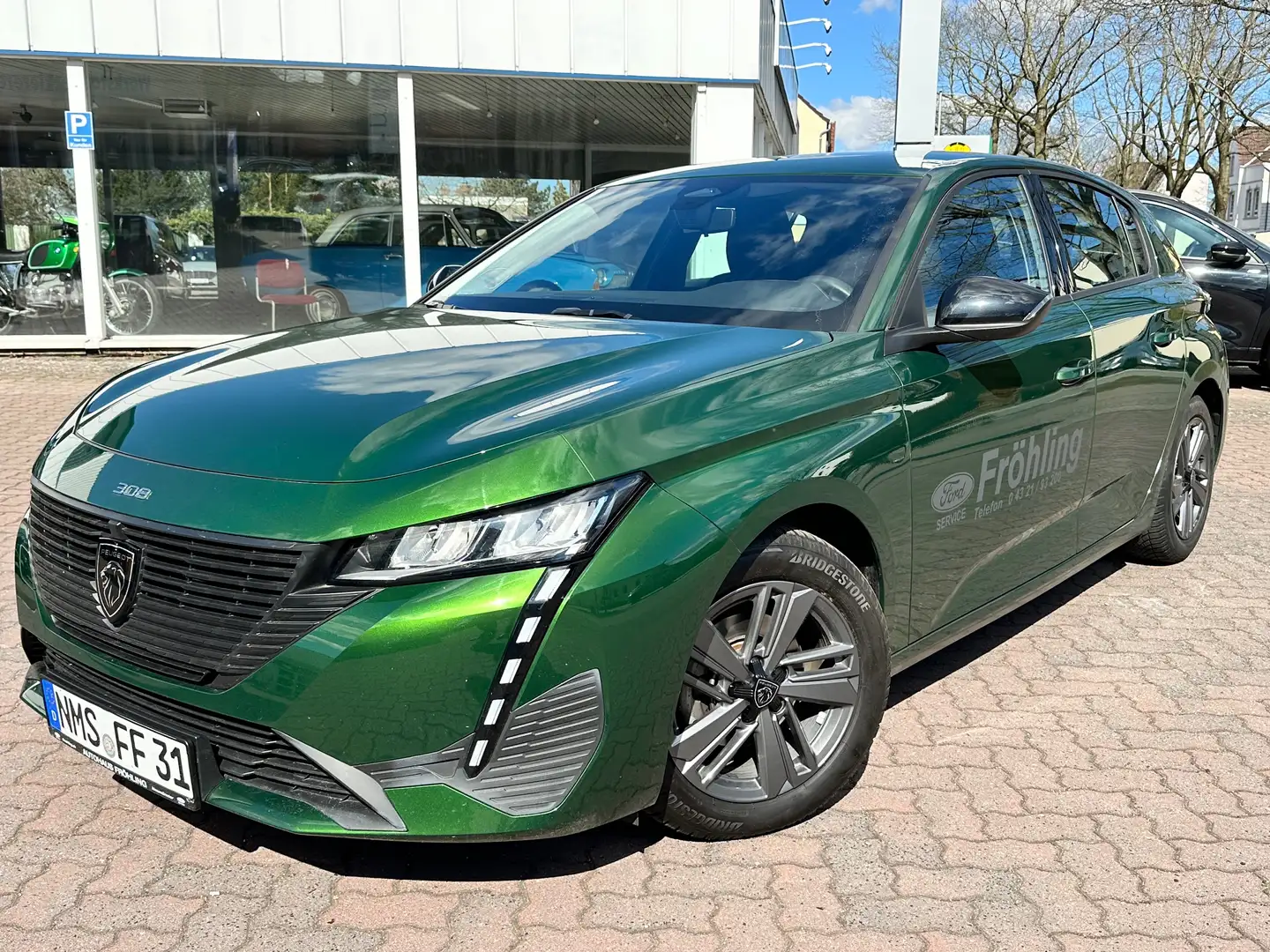 Peugeot 308 Active Pack 1.2 PureTech Verde - 1