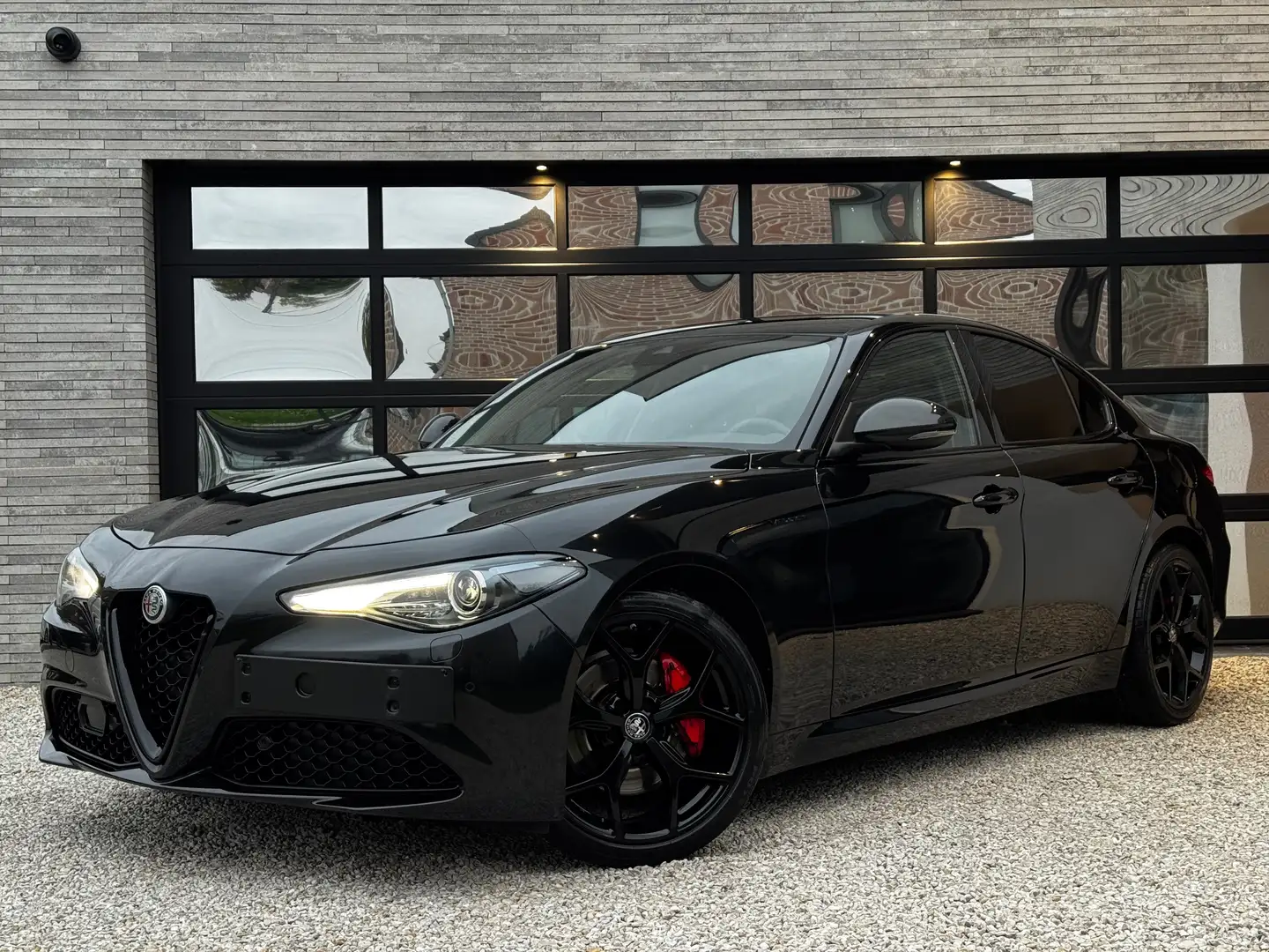Alfa Romeo Giulia Giulia 2.2 JTDm Super Чёрный - 1
