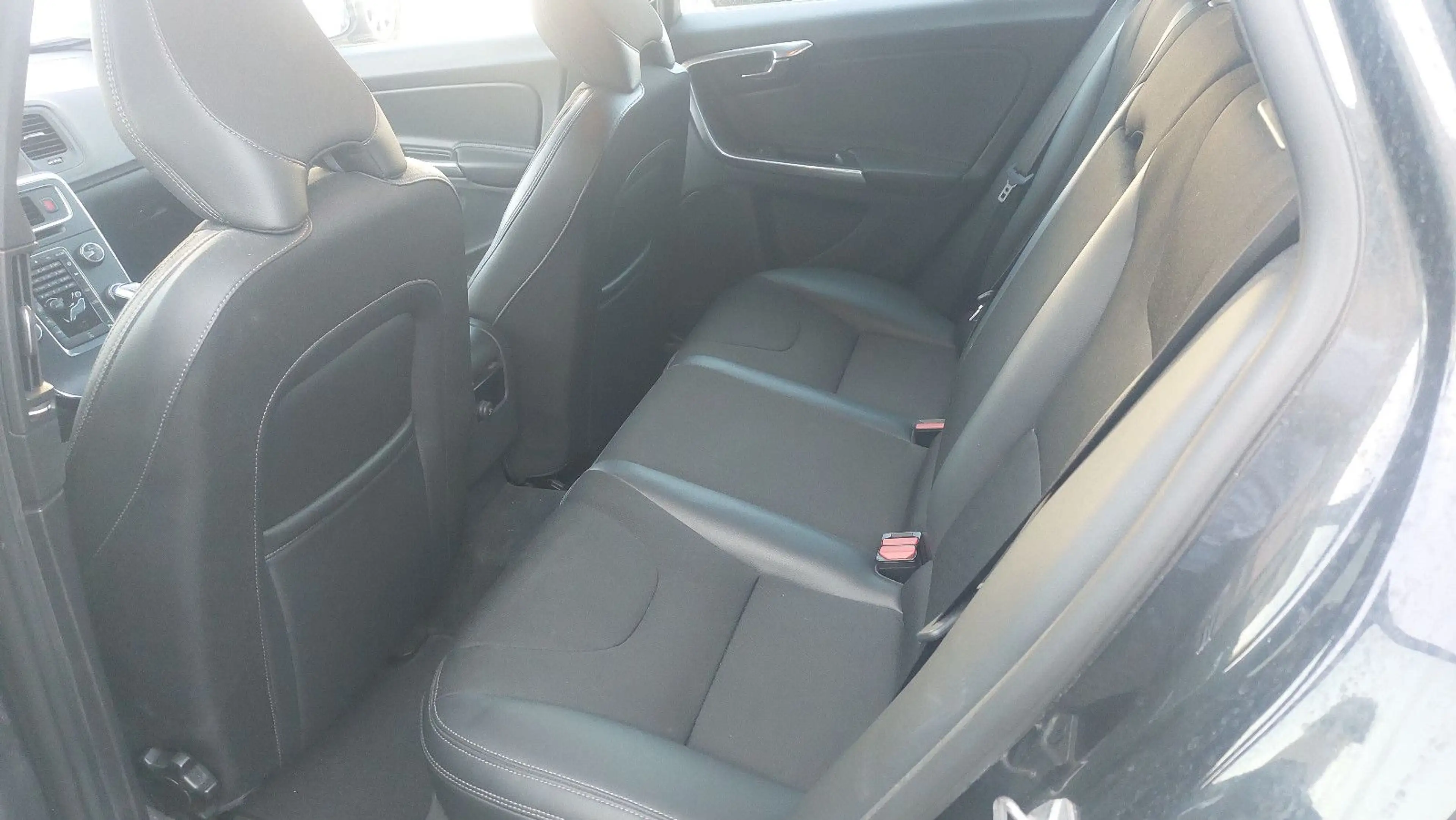 Volvo V60 Kombi Linje Business — photo 5