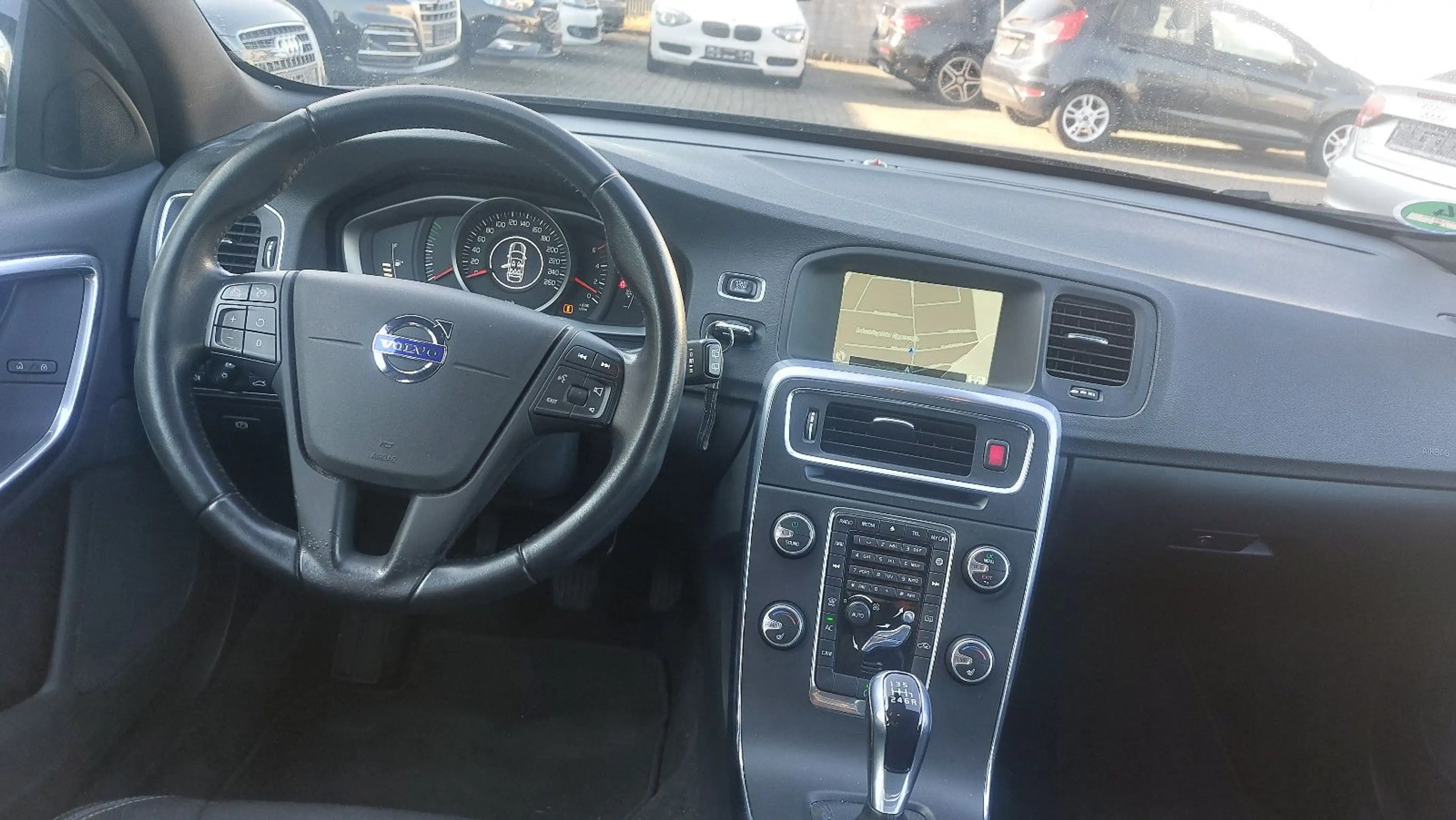 Volvo V60 Kombi Linje Business — photo 6