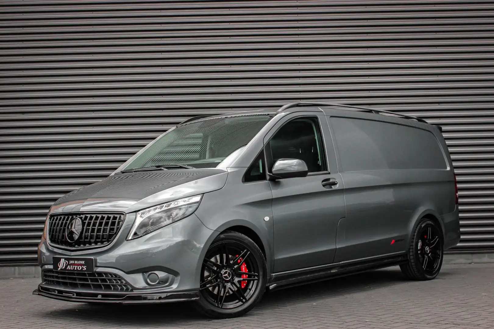 Mercedes-Benz Vito 215PK JB-EDITION FULL BLACK / AMG / SPOILER / VERL Grijs - 1