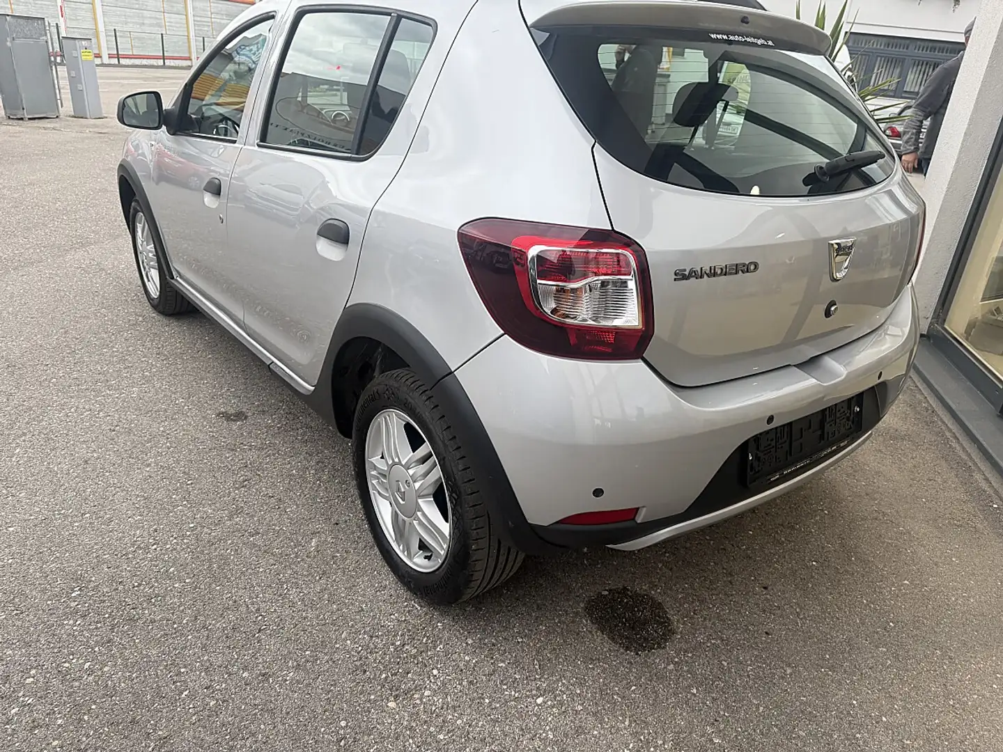 Dacia Sandero Stepway Laureate 0,9 TCe Grau - 2
