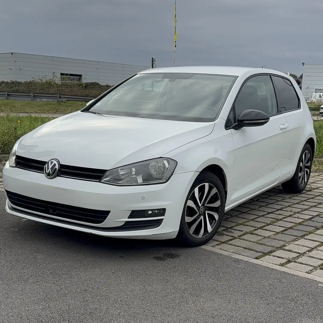 Volkswagen Golf 1.6 TDI 105 BLUEMOTION TECHNOLOGY FAP TREN - 1
