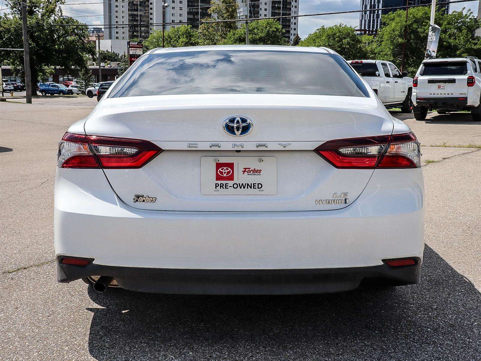 2023 Toyota Camry Hybrid LE Auto — снимка 1