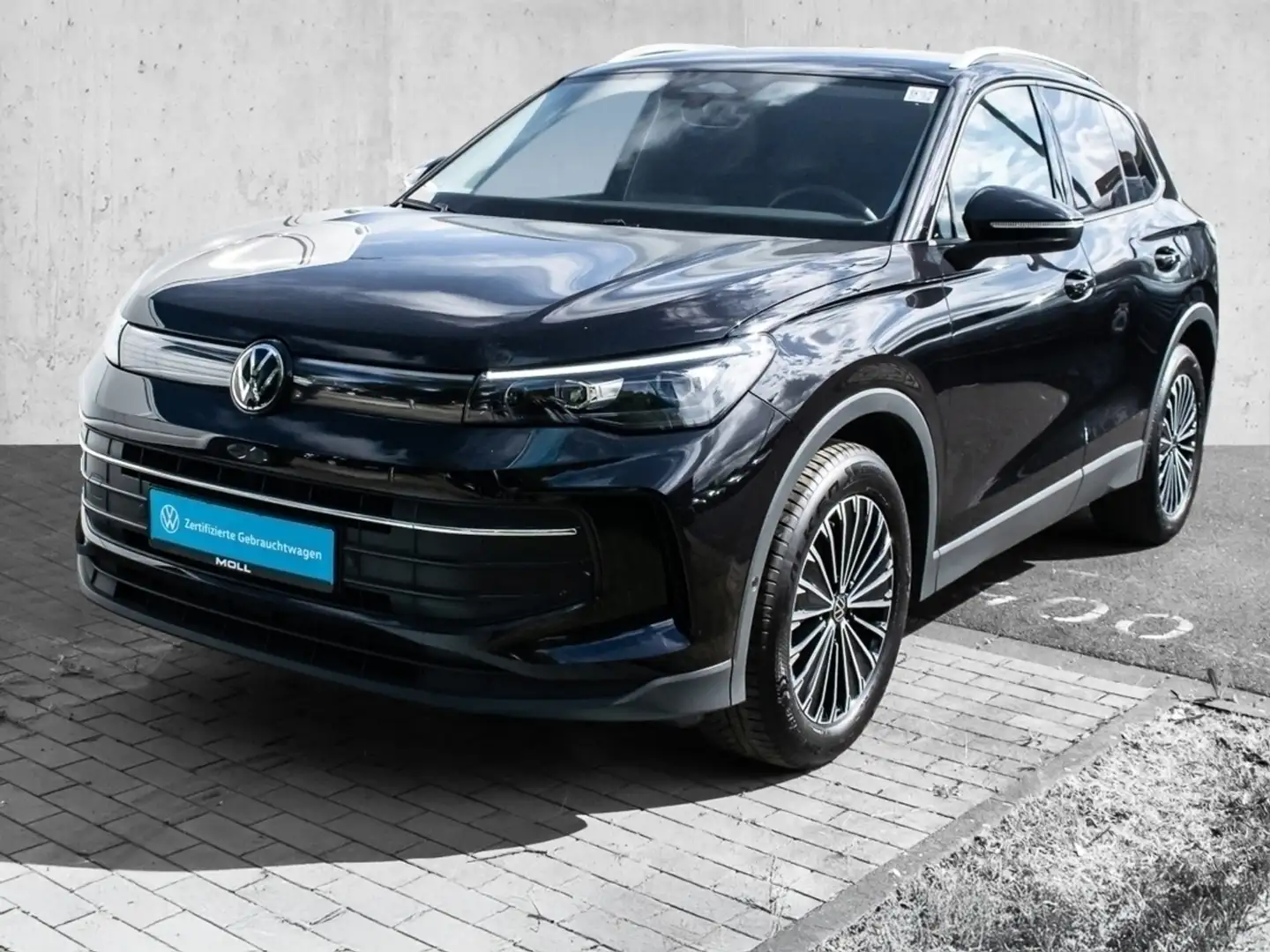 Volkswagen Tiguan 1.5 eTSI DSG Life NAVI LED PARKASS ACC Czarny - 2