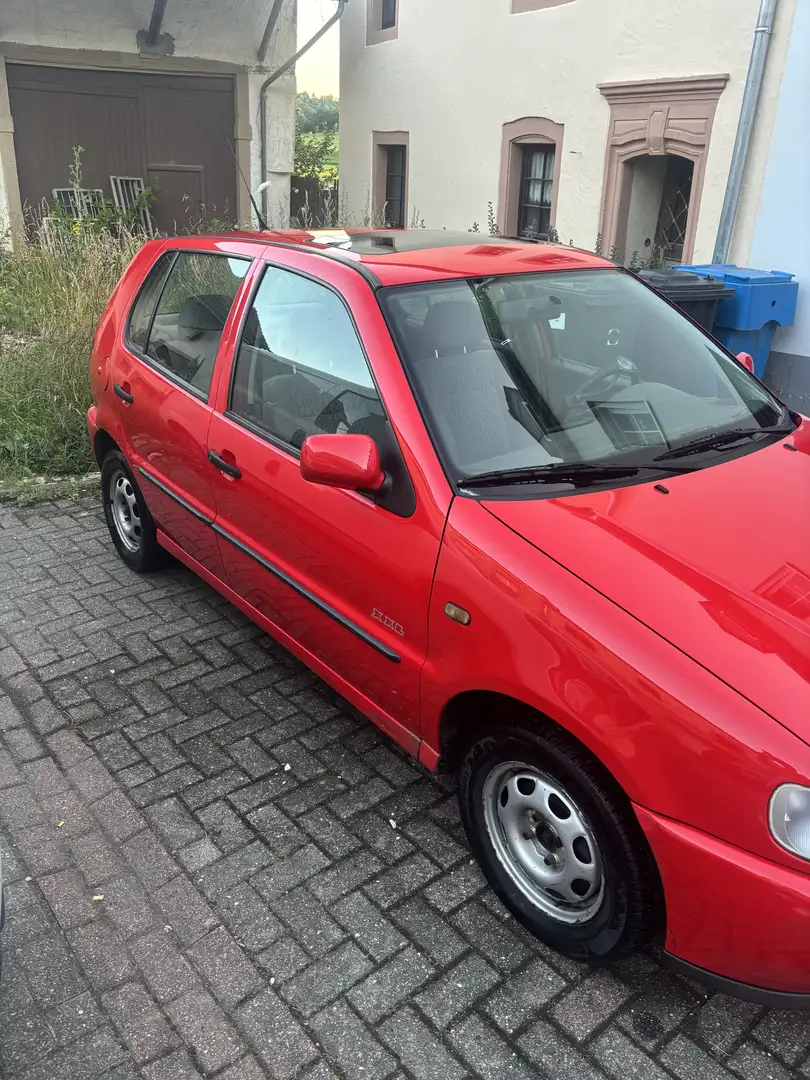 Volkswagen Polo 1.4 Красный - 2