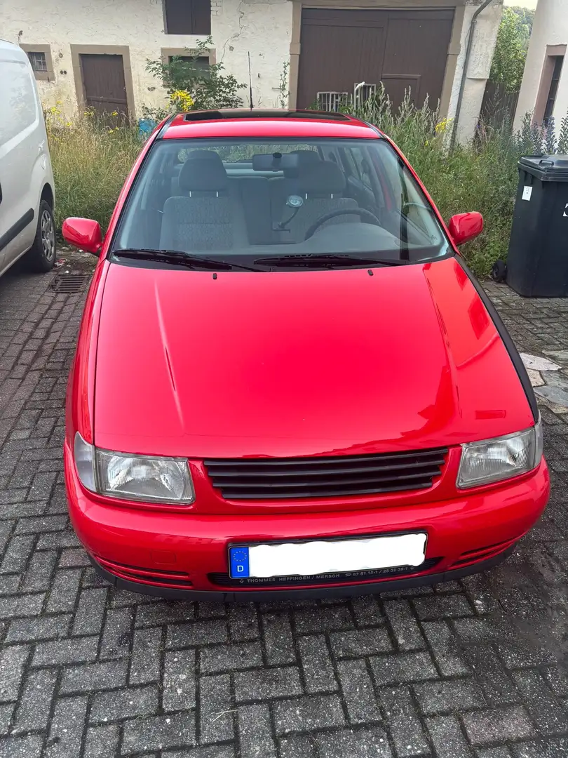Volkswagen Polo 1.4 Красный - 1