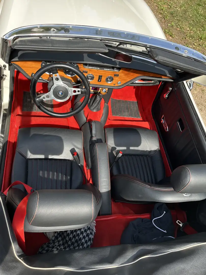 Triumph Spitfire Ledersitze Weiß - 2
