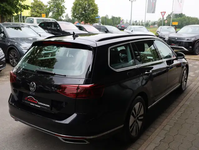 Volkswagen Passat view 12