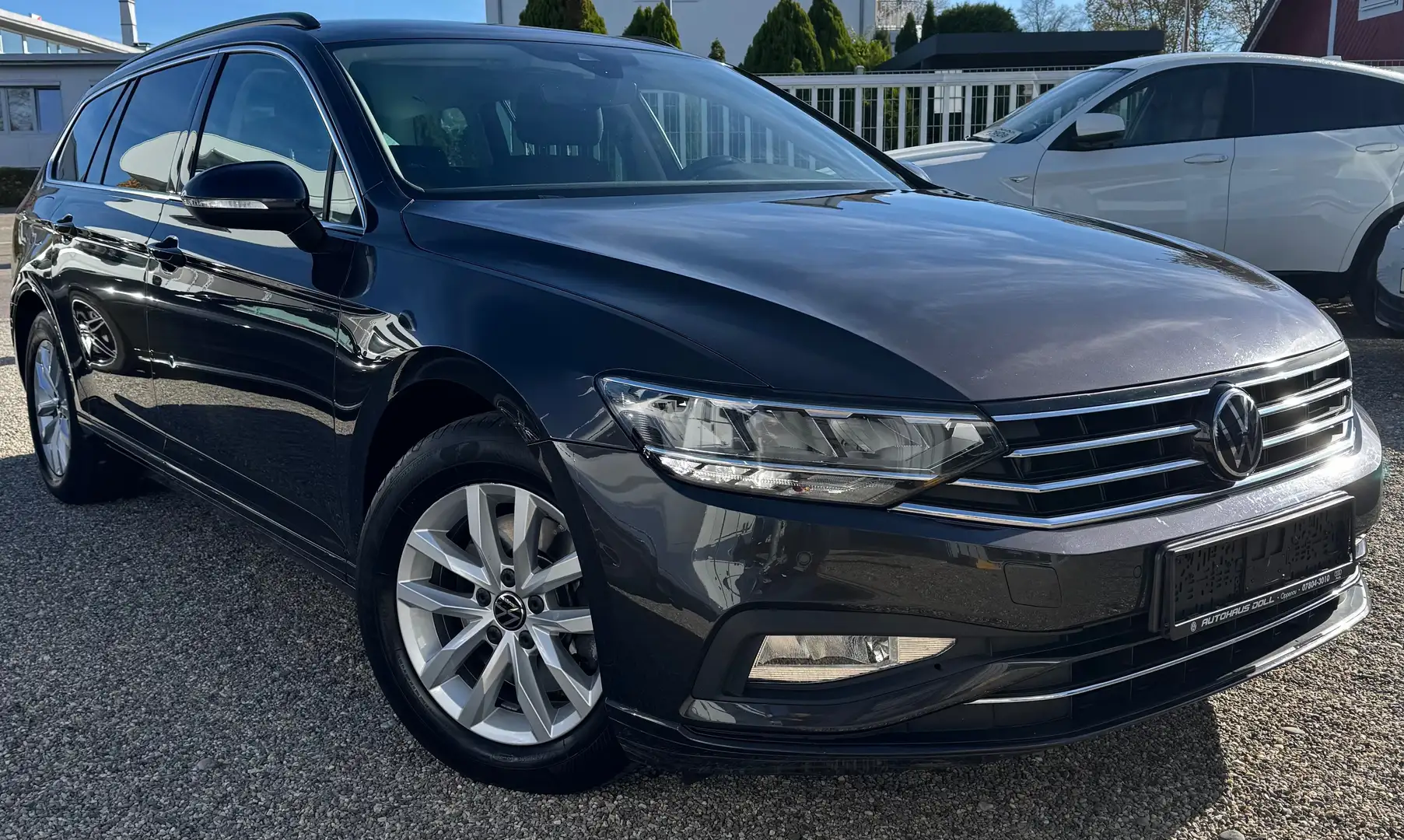 Volkswagen Passat Variant 2.0 DSG Business LED Grau - 1