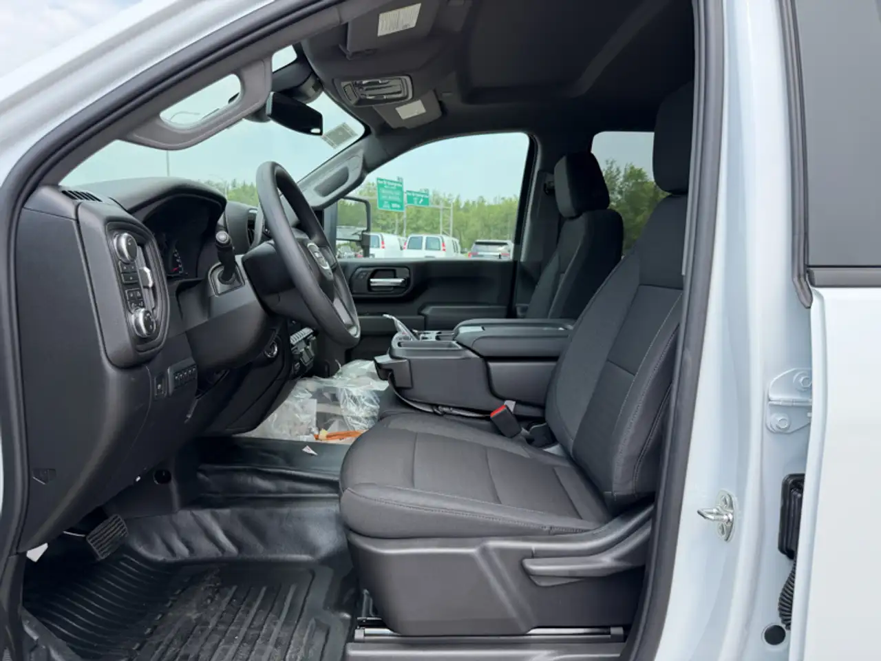 GMC Sierra 3500HD photo GMC Sierra 3500HD
