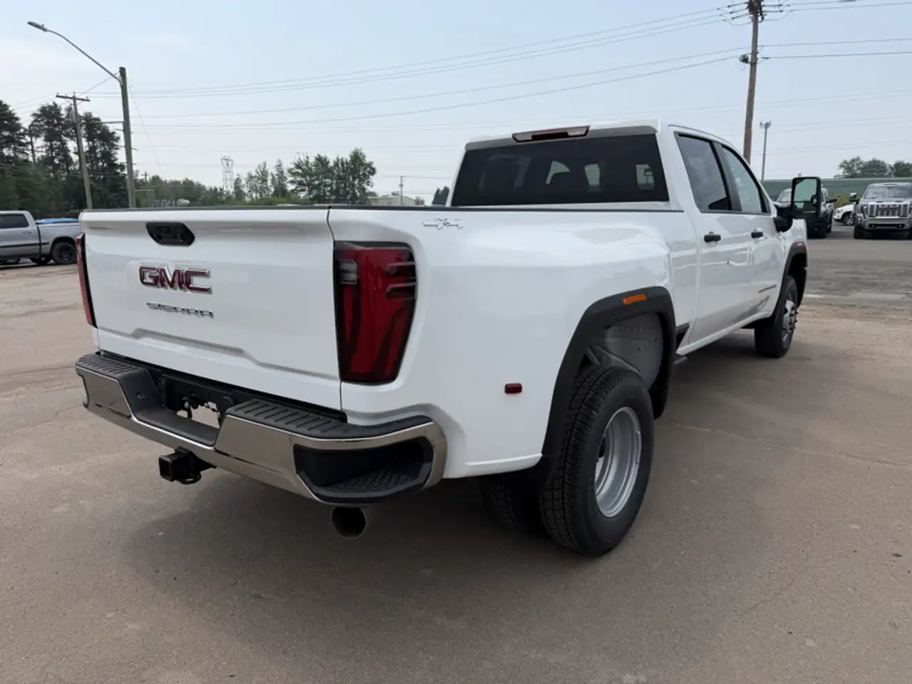 GMC Sierra 3500HD photo GMC Sierra 3500HD