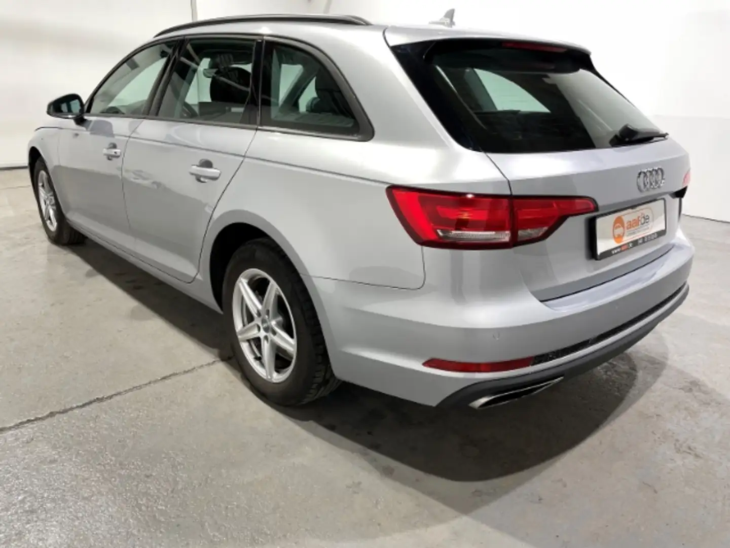 Audi A4 Avant 35 TDI EU6d-T Leder Klima Navi Bi-Xenon Silber - 2