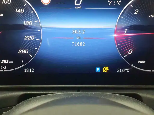 Mercedes-Benz C-Class view 11