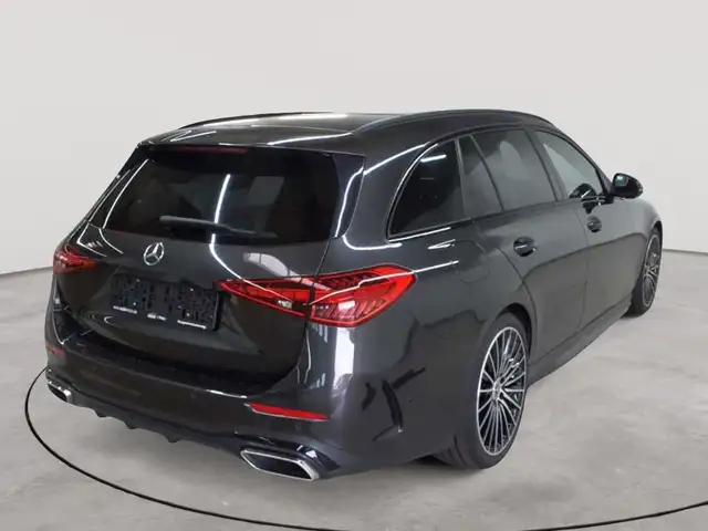 Mercedes-Benz C-Class view 4