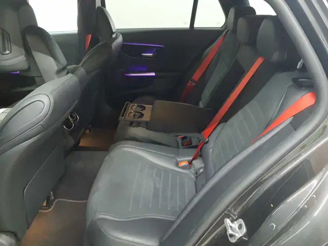 Mercedes-Benz C-Class view 14