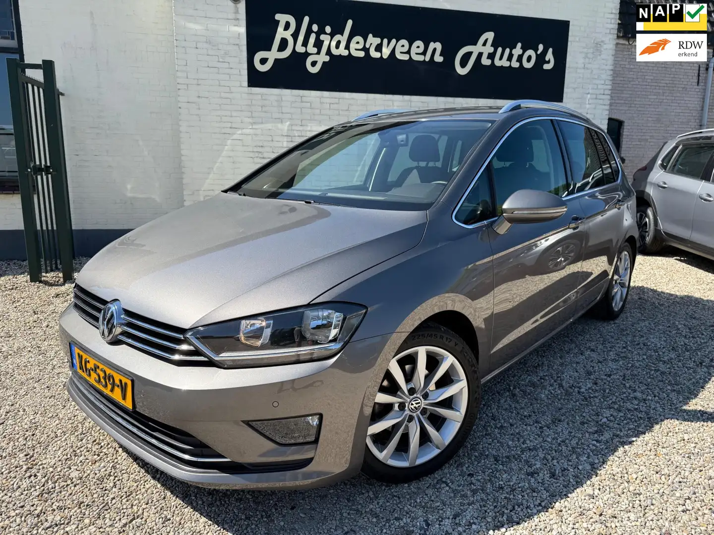 Volkswagen Golf Sportsvan 1.2 TSI Connected Series 1e Eigenaar| Dealer Onder Grijs - 1