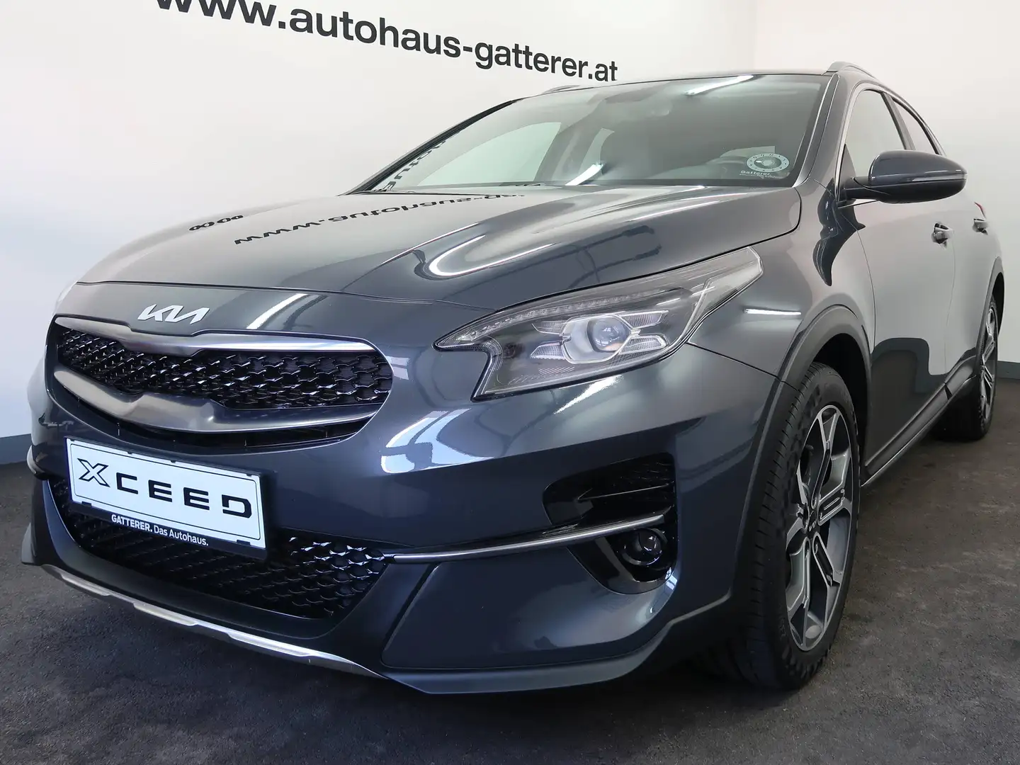 Kia XCeed "GOLD" MIT EXTREM WENIG KM Grau - 2