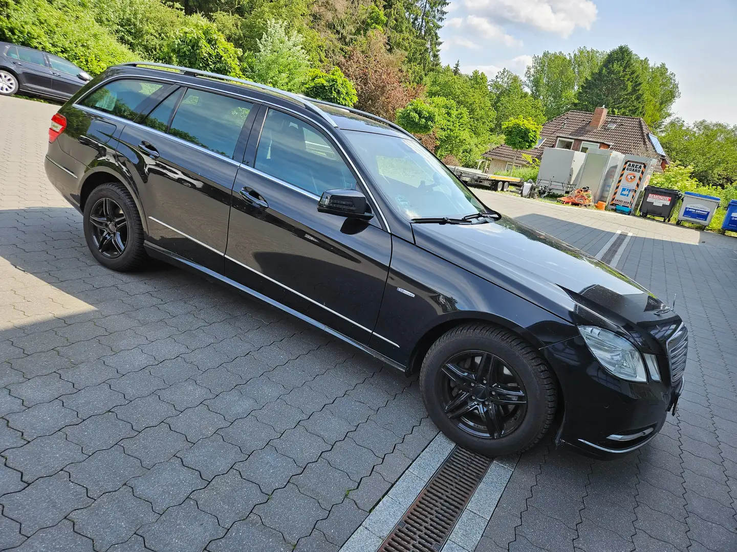 Mercedes-Benz E 300 E 300 T CDI DPF BlueEFFICIENCY 7G-TRONIC Elegance Negru - 1