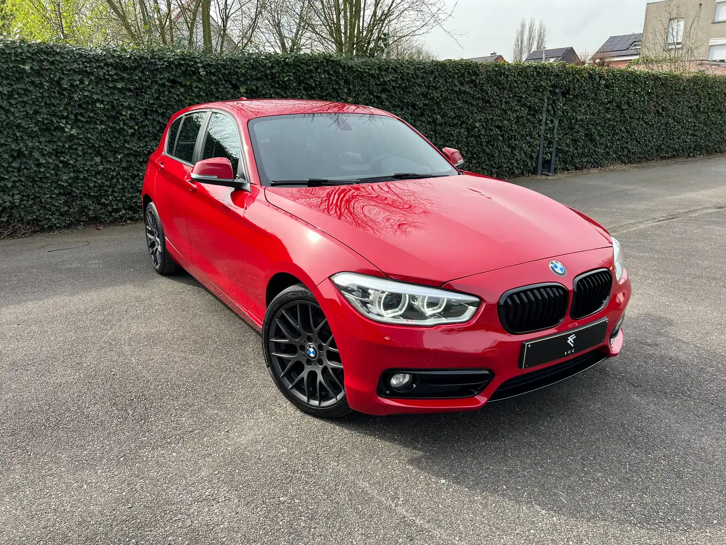 BMW 118 i Lci SPORT/LED/NAVI/SPORTSEAT/ZETELVERW Rot - 1