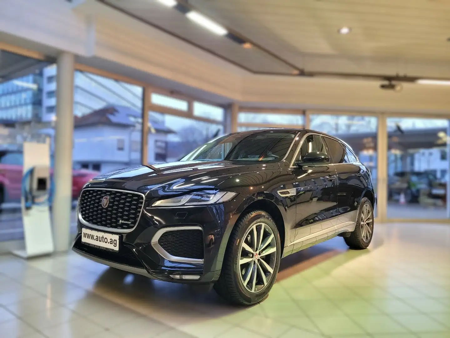 Jaguar F-Pace P250 R-Dynamic SE AWD*Head-up*ACC*20" Schwarz - 1