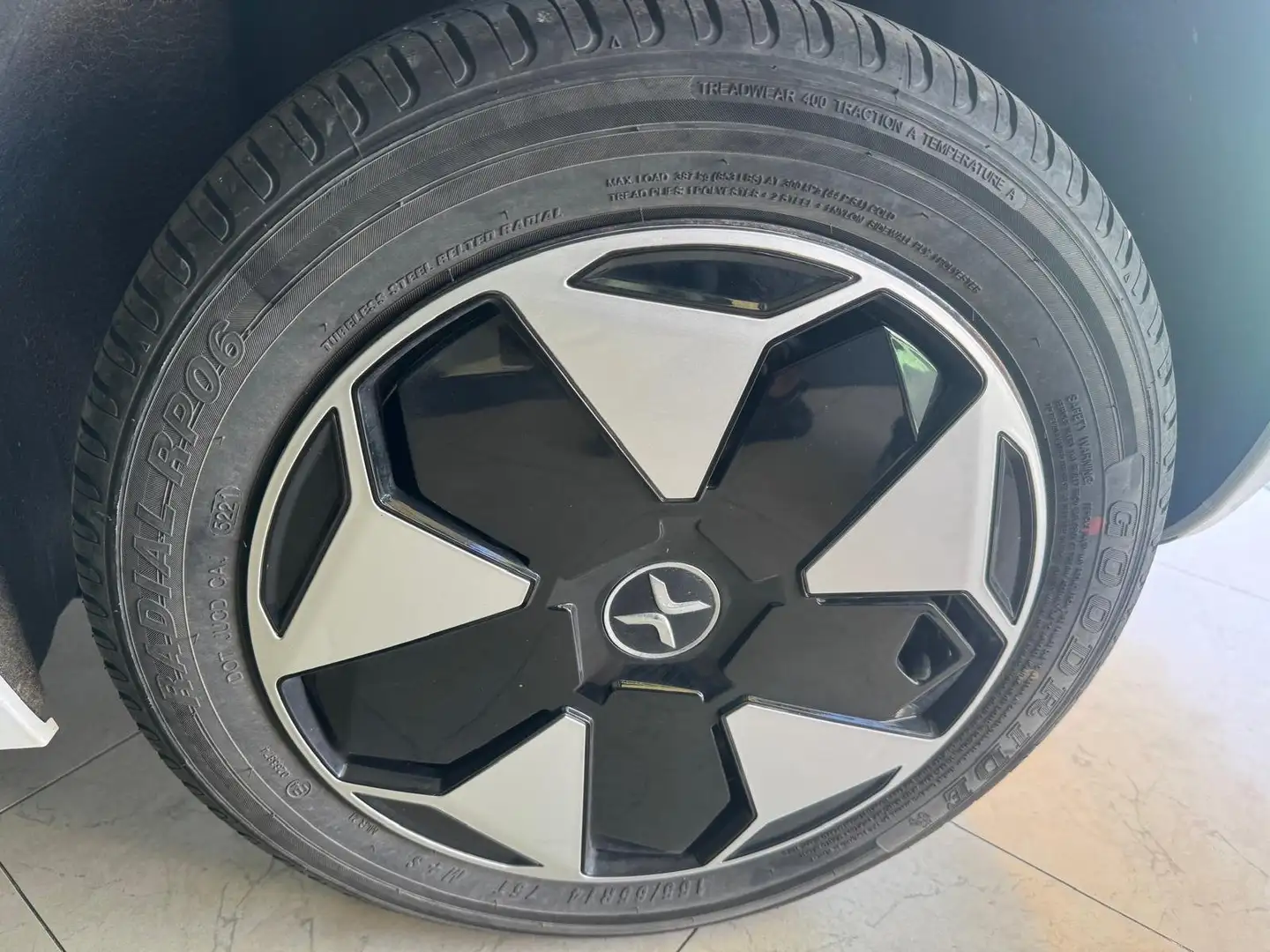 XEV Yoyo XEV SPORT KM1300 Bianco - 2