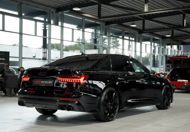 Audi S6 view 7