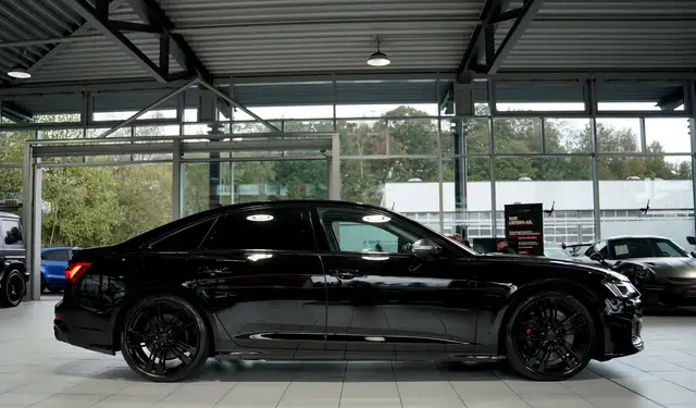 Audi S6 view 6