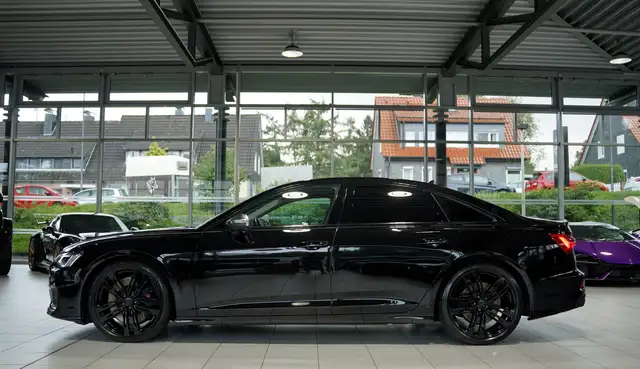 Audi S6 view 10