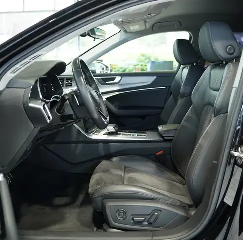 Audi S6 view 23