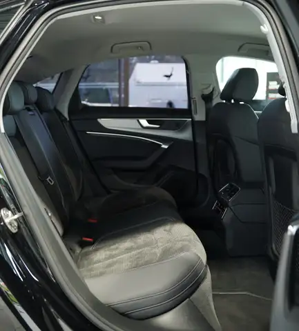 Audi S6 view 19