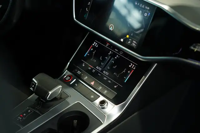 Audi S6 view 16