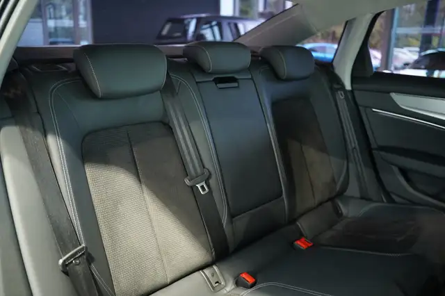 Audi S6 view 21