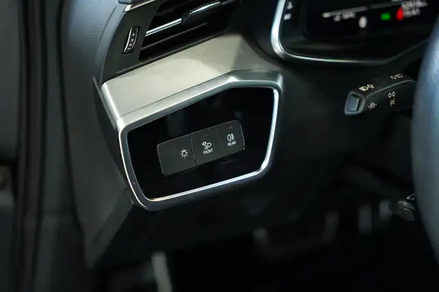 Audi S6 view 28