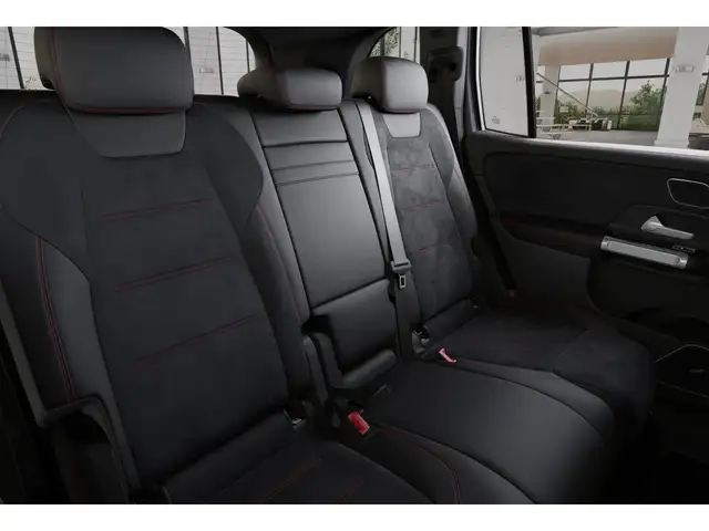 Mercedes-Benz 220 view 10