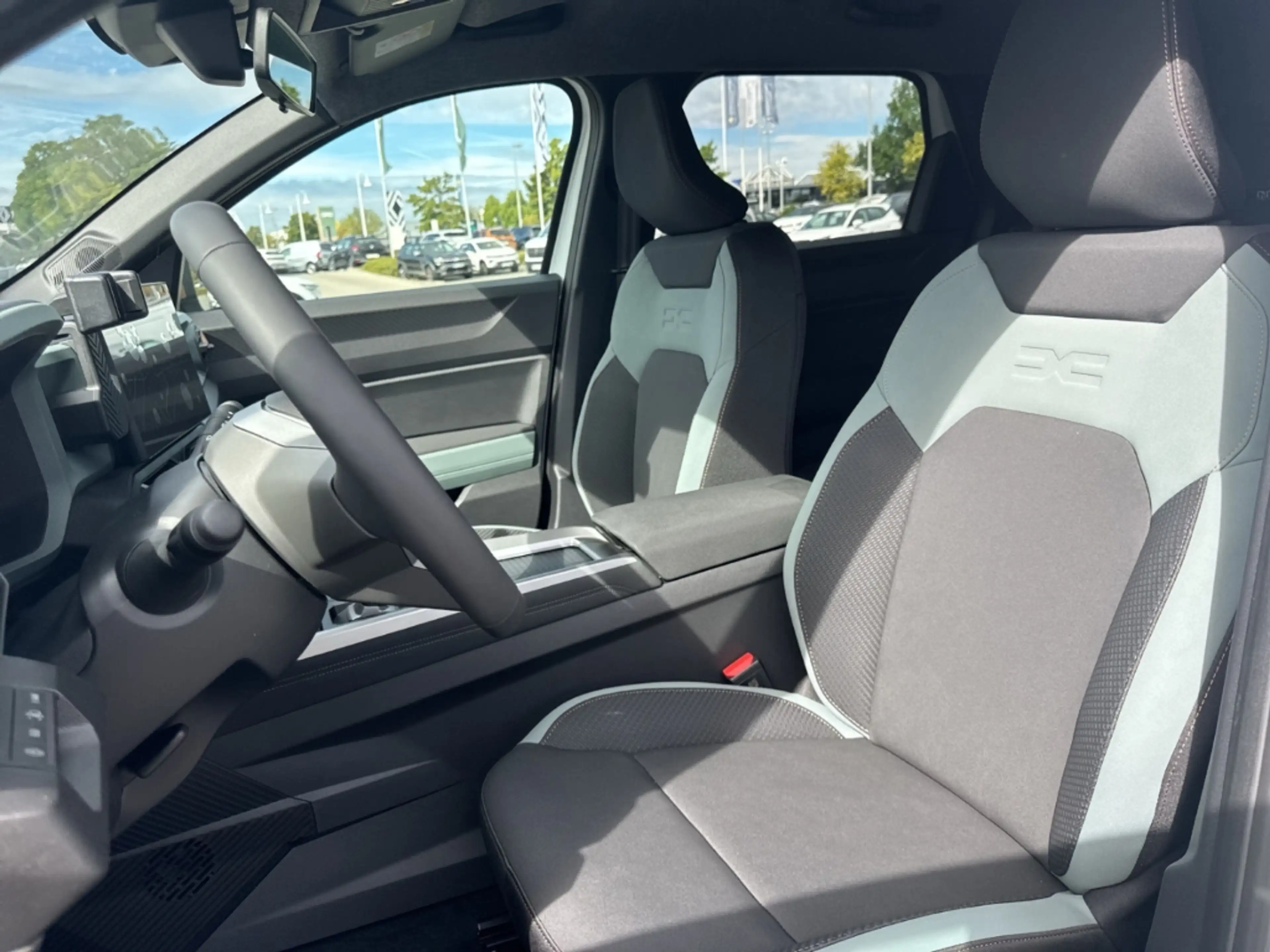 Dacia Bigster EXTREME HYBRID 155 Extreme PANO+SHZ+NAVI+KAMERA — photo 9
