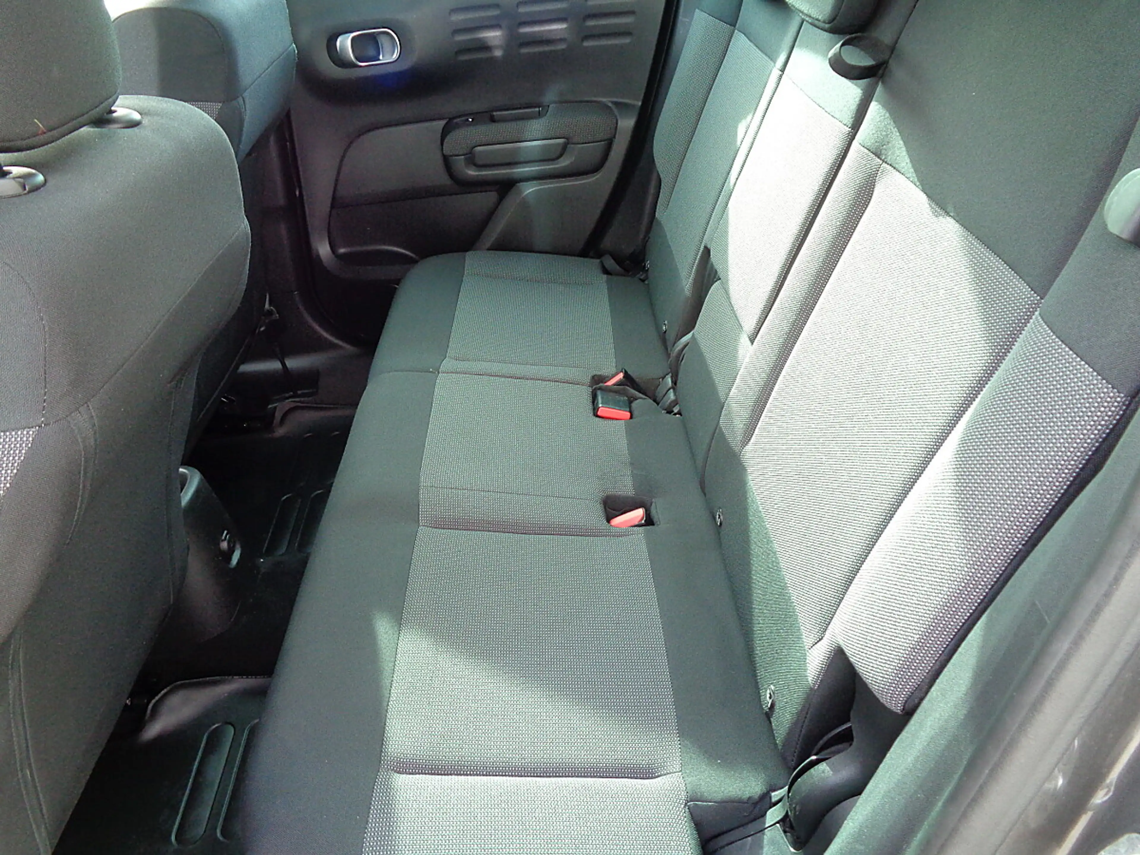 Citroen C3 Aircross BlueHDi 120 S&S EAT6 Shine — photo 10