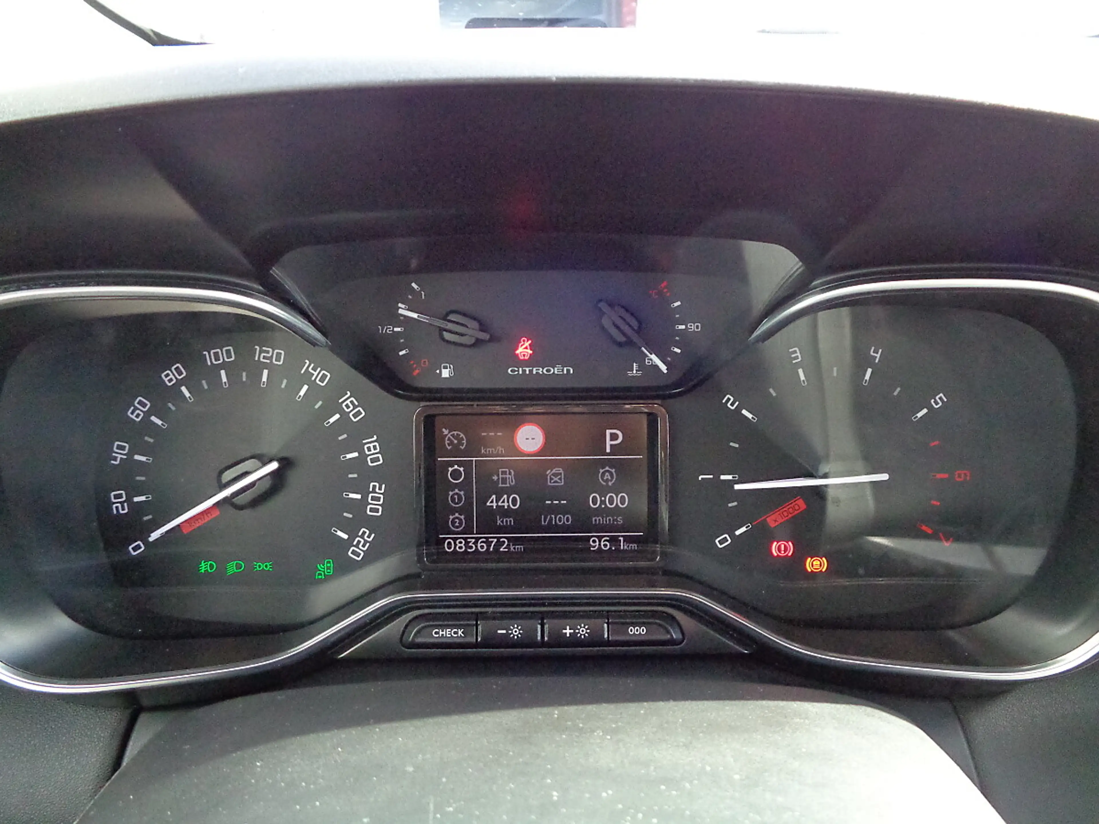 Citroen C3 Aircross BlueHDi 120 S&S EAT6 Shine — photo 14