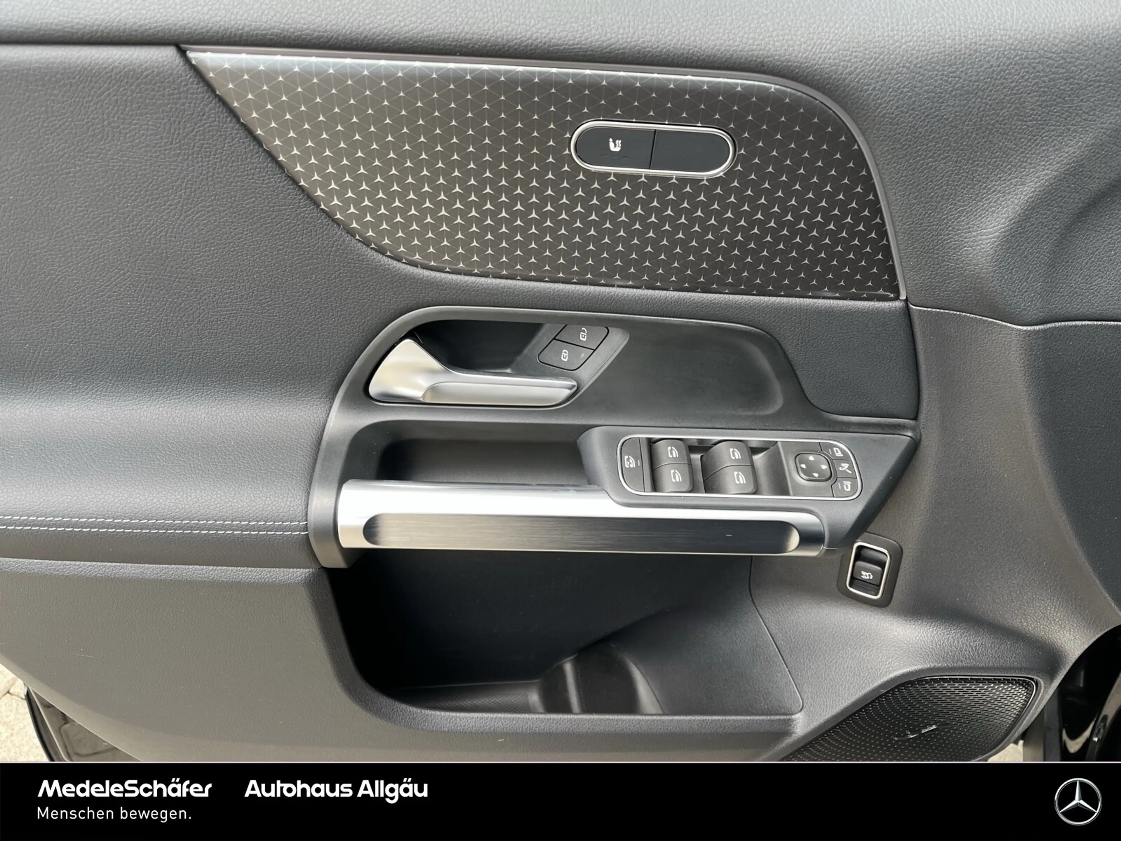 Mercedes-Benz EQB 300 EQB 300 4M Progressive Fahr-Assi KeylessGO LED Tel — photo 9