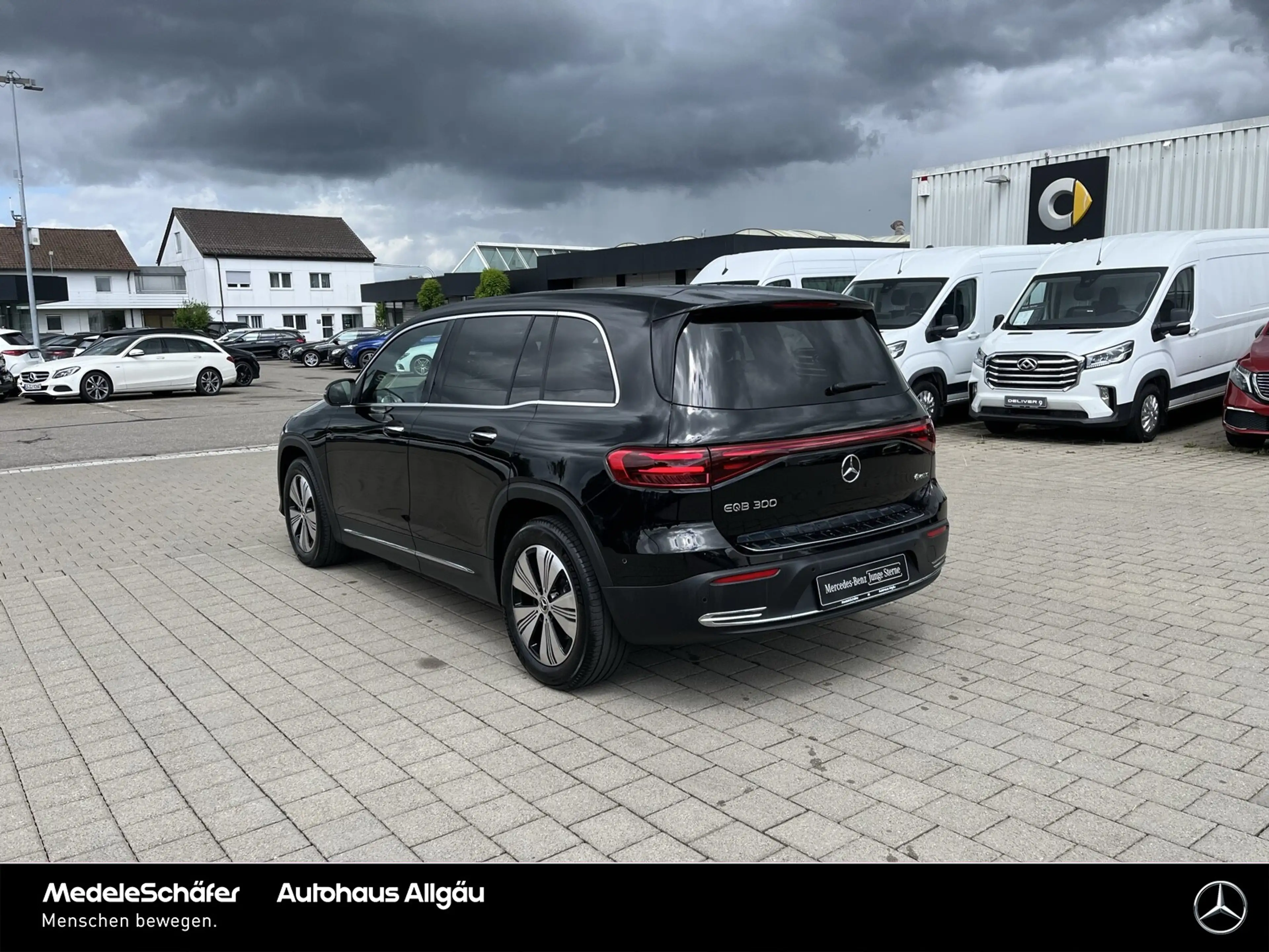 Mercedes-Benz EQB 300 EQB 300 4M Progressive Fahr-Assi KeylessGO LED Tel — photo 3