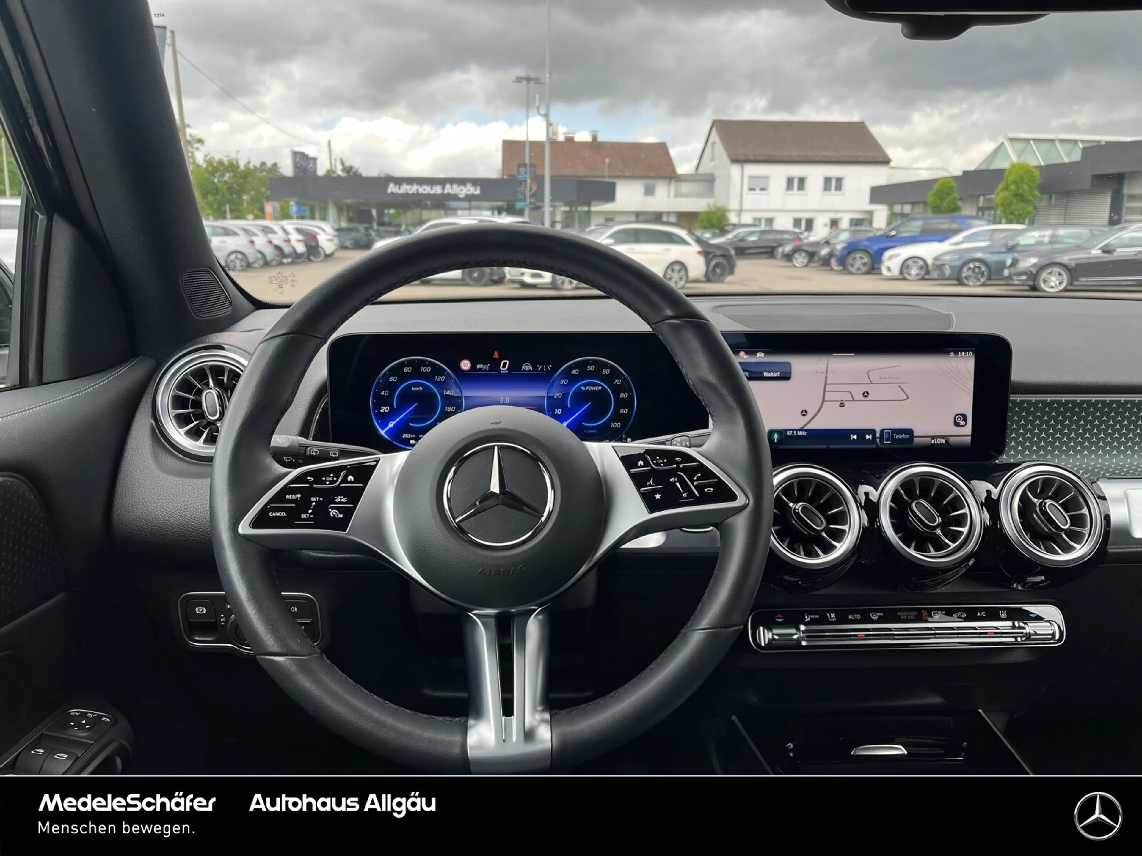 Mercedes-Benz EQB 300 EQB 300 4M Progressive Fahr-Assi KeylessGO LED Tel — photo 11