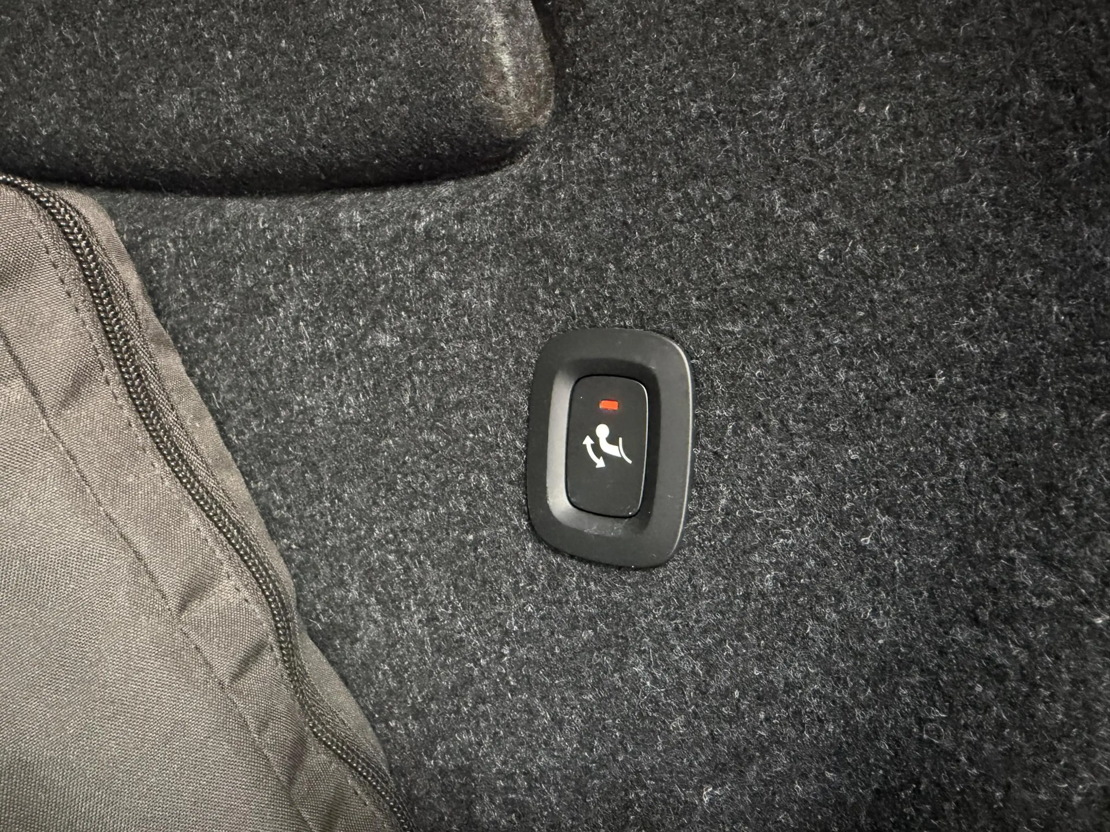 Volvo XC40 Single Motor Essential 69 kWh | Trekhaak Wegklapba — photo 41