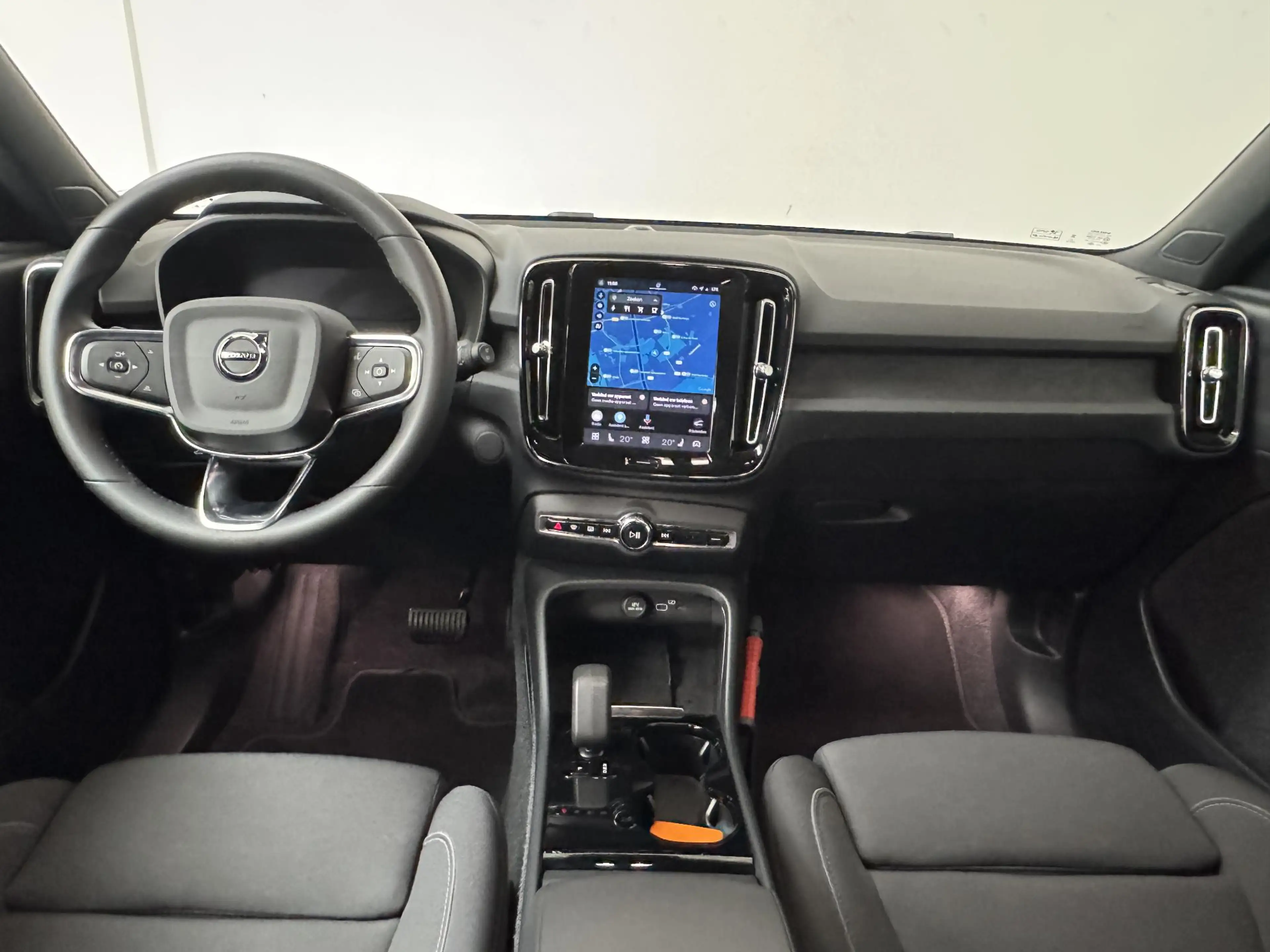 Volvo XC40 Single Motor Essential 69 kWh | Trekhaak Wegklapba — photo 3