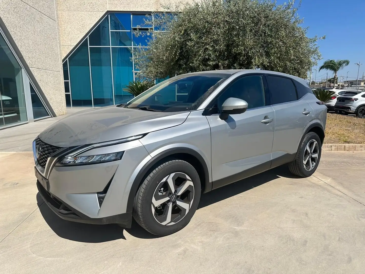 Nissan Qashqai 1.3 140cv offerta T-Stock prezzo imperdibile Argento - 1