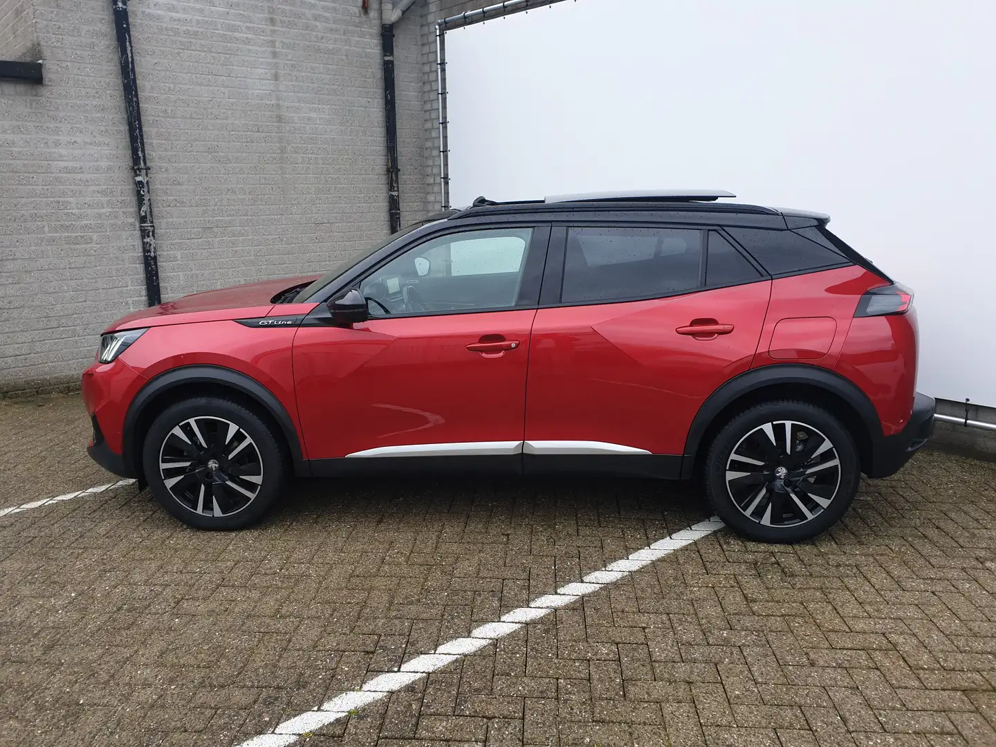 Peugeot 2008 1.2 PureTech GT-Line | Achterbank in delen neerkla Rosso - 2