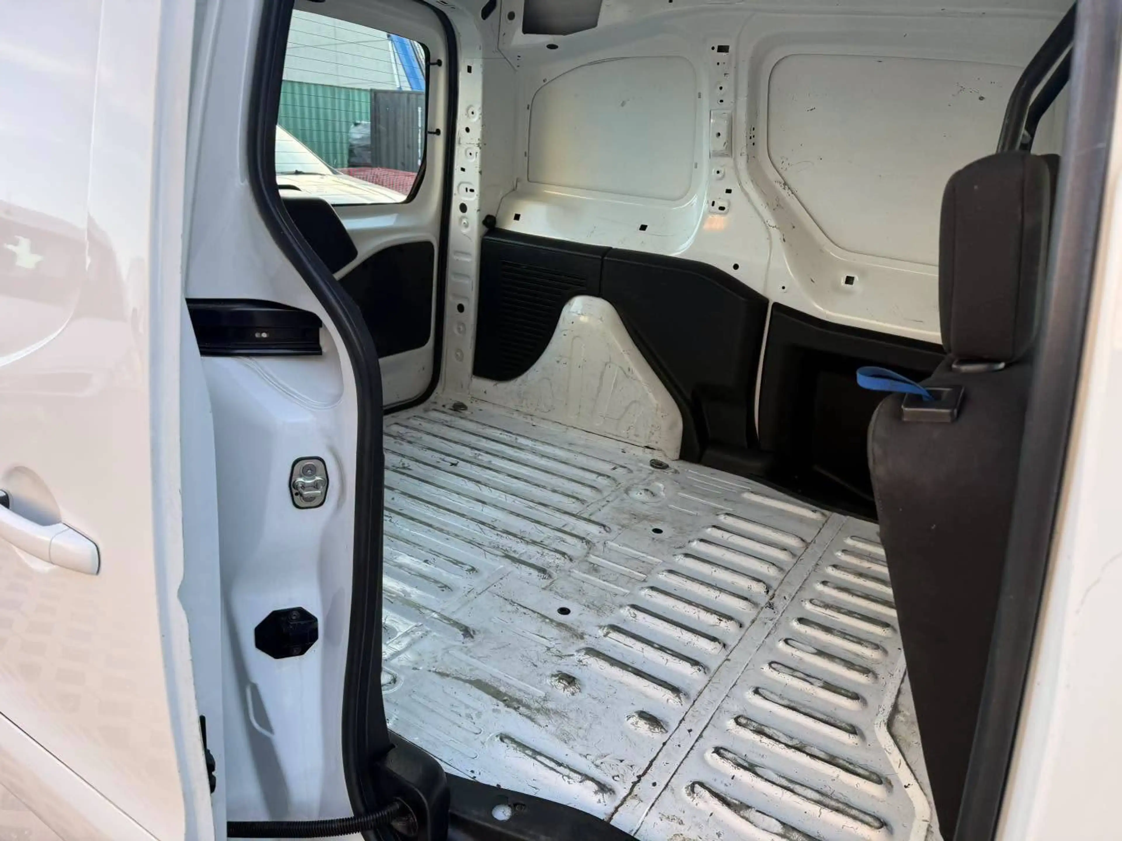 Citroen Berlingo 1.6 BlueHDi L1 Club — photo 14